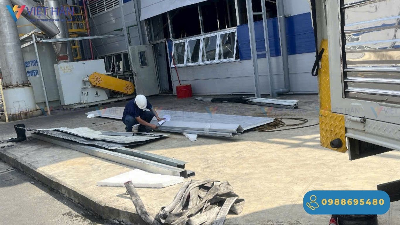 Ưu Điểm Vượt Trội Của Phụ Kiện Nhôm Đối Với Tấm Panel