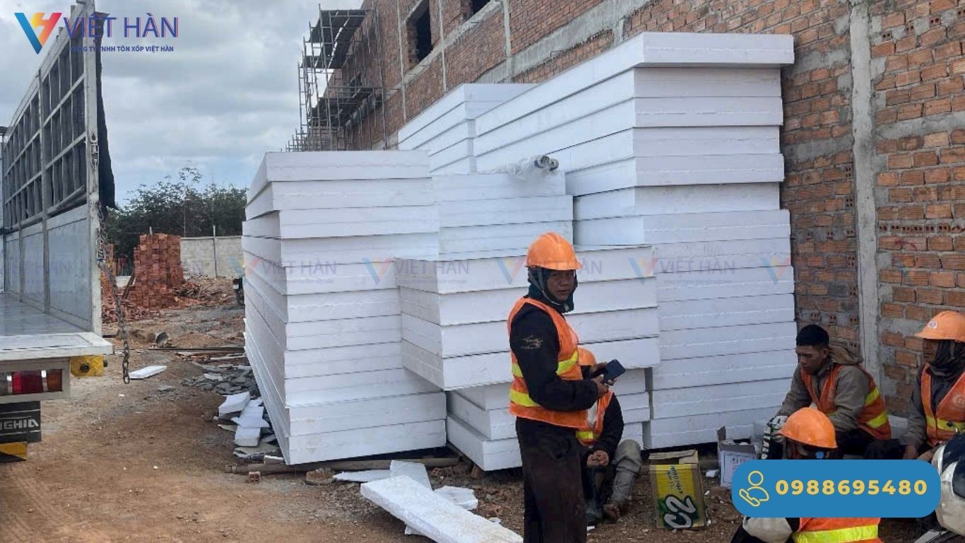 Tôn Xốp Việt Hàn – Địa Chỉ Mua Tấm Panel Ngăn Phòng Uy Tín, Giá Tại Xưởng